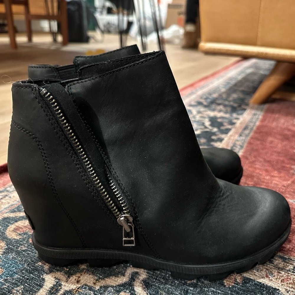 Sorel Suede Waterproof Wedge Boots - Great condition, barely worn